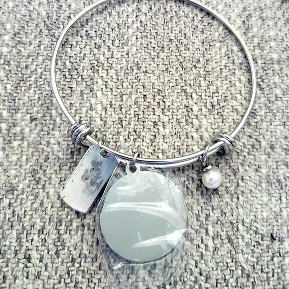 'Happy Retirement' Bracelet with Pearl Bead & "Find Joy in the Journey" Charm - Picture 2 of 8